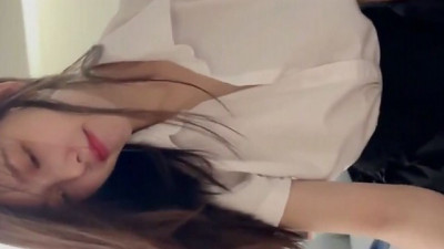 청순한 그녀의 질내에 듬뿍 사정